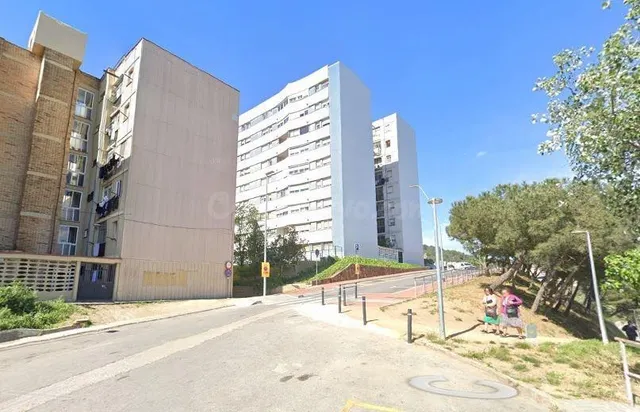 SE VENDE piso OKUPA en C Agudes 5 de Barcelona — 2