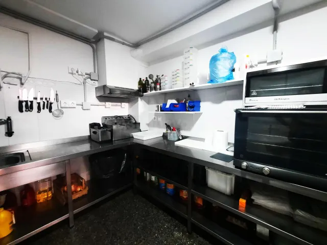 Local comercial 85m² en venta - CASCO ANTIGUO - foto 4