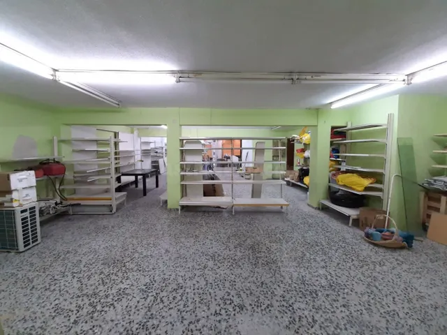 Local comercial en planta baja - foto 4