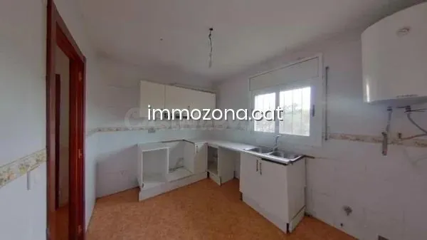CASA OCUPADA DE 138 M2, 3 habitaciones, EN LA C/ ESCACIA, VI - foto 2