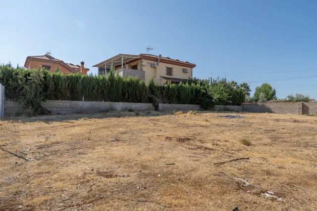 Magnífico solar de 1.002 m2 destinado a chalets individuales en la Urbanización Molino Ato de Otura — 37