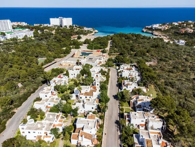 Complejo Vacacional con 118 apartamentos + zonas de ocio y acceso a la playa — 8