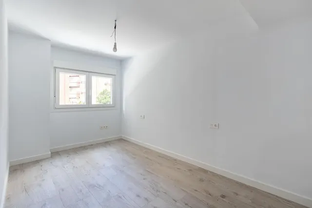Piso reformado en Avenida Barcelona — 11