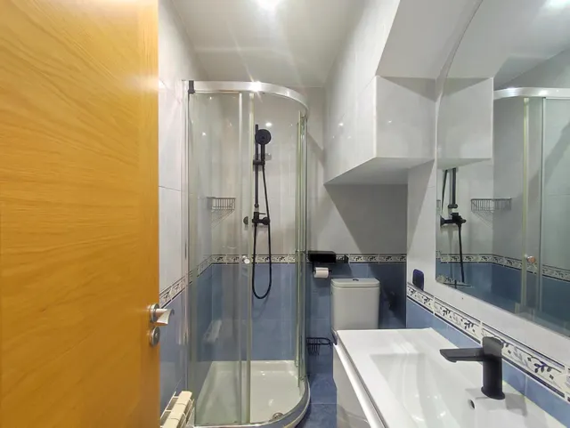 Chalet adosado en Paseo de la Democracia — 25