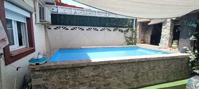 CASA DE 3 PLANTAS CON GARAJE Y PISCINA PRIVADA — 15