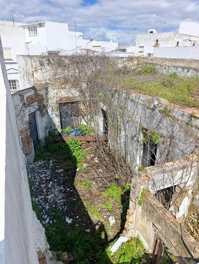 SE VENDE SOLAR -TERRENO