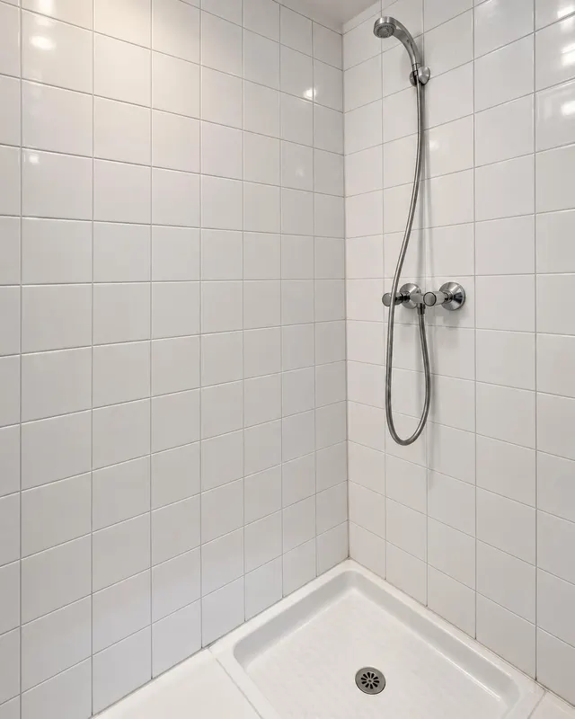 Amplio local de 89 m2 a pie de calle por 82.000 € — 7