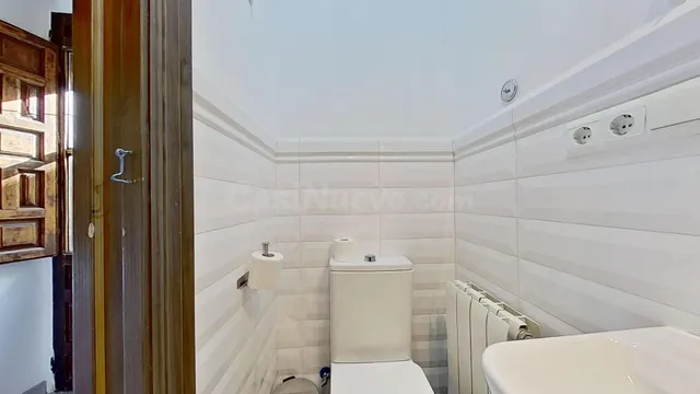 Edificio turístico con cambio de uso a Hostal — 38