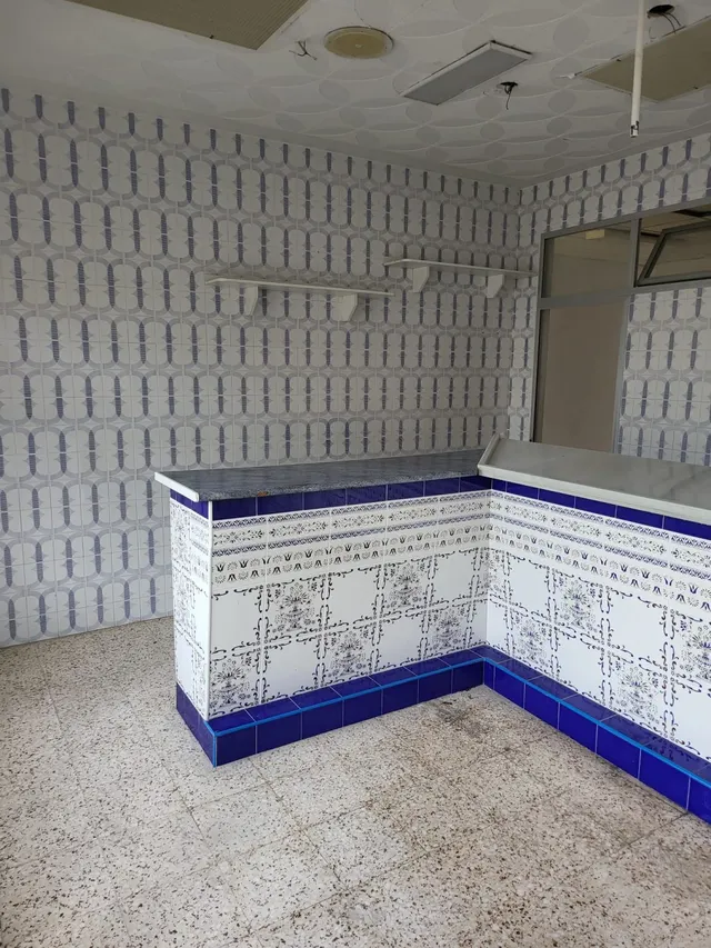 se vende local en nuevas colinas — 16