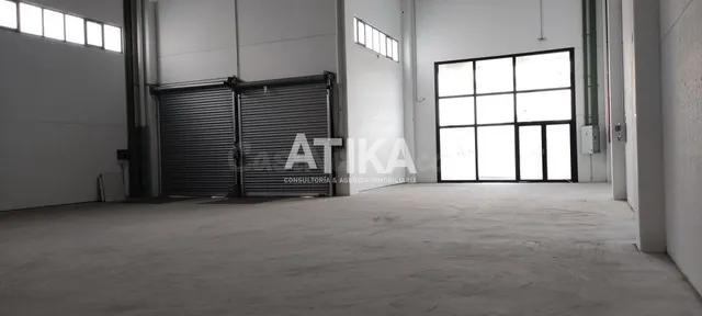 Nave alquiler totalmente de hormigón. - foto 4