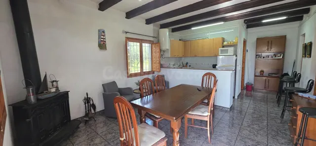 Finca con casa, agua y luz a 4,5 km de las mejores calas - foto 3