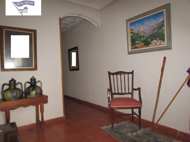 CHALET CON 2000 M2 DE PARCELA — 12