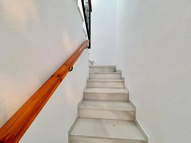 Casa adosada con dos patios privados y piscina comunitaria en Caleta de Vélez — 30