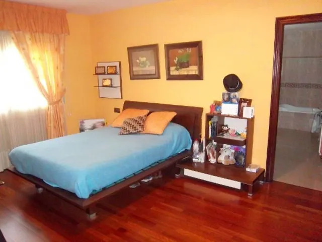 Chalet individual 5 hab. en Vilafortuny. Parcela 1.500 m2. Piscina. — 10