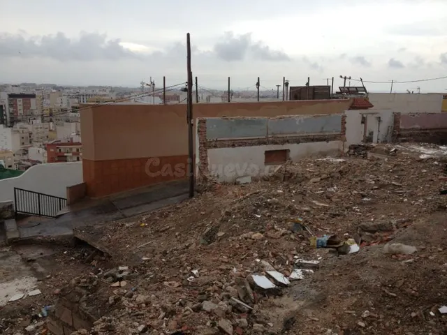 Solar en Almeria zona Catedral, 281 m. superficie parcela, o - foto 4