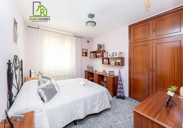 Espectacular chalet independiente con piscina en Alfacar — 27