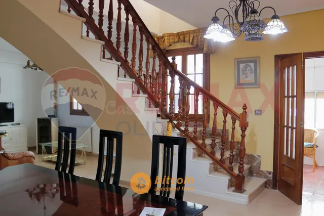 Encantadora casa de pueblo en Íscar: amplitud, confort y el  - foto 4