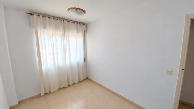 TU NUEVO HOGAR: 3 DORMITORIOS, GRAN TERRAZA Y GARAJE EN RECINTO CERRADO — 24