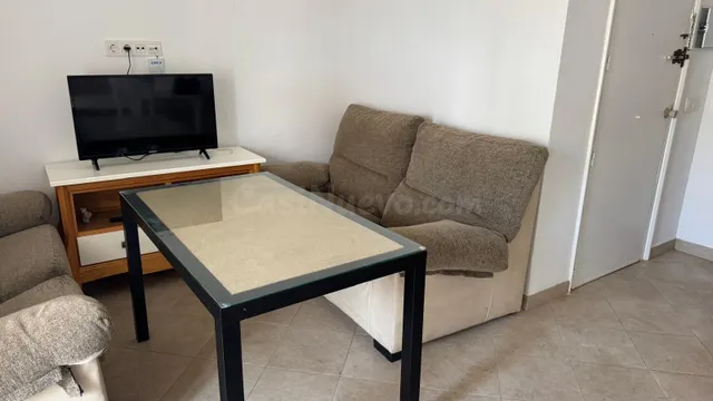 Exclusivo estudiantes !! Piso en Huerta de la Reina, Córdoba