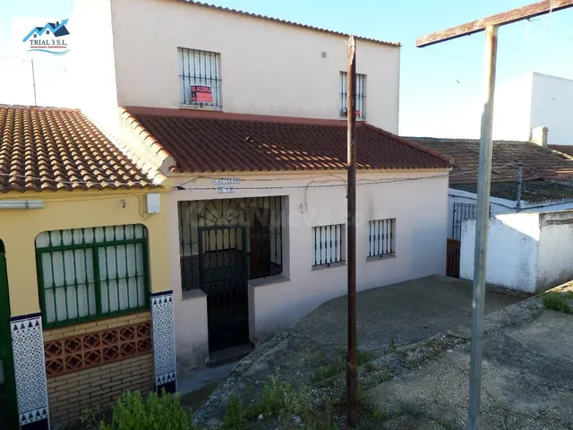VENTA DE CASA EN ALOSNO. — 2