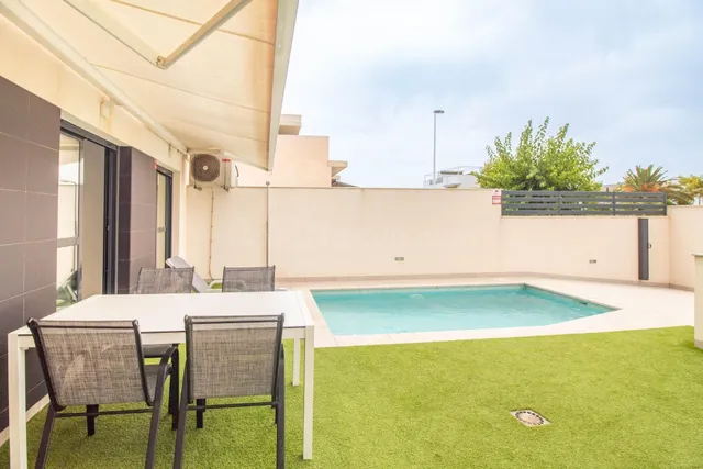 BUNGALOW DE 2 DORMITORIOS Y 2 BAÑOS EN SAN PEDRO DEL PINATAR (LO PAGAN) — 21