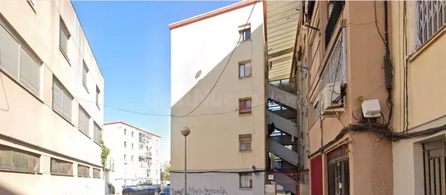 PISO EN BADALONA