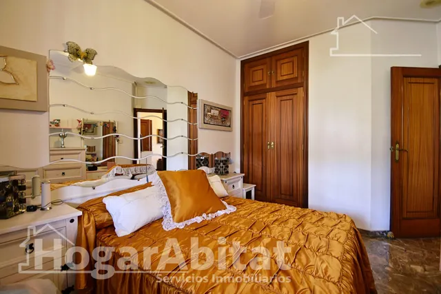 PRECIOSA CASA CON TERRAZA Y GARAJE EN ENTORNO NATURAL — 28