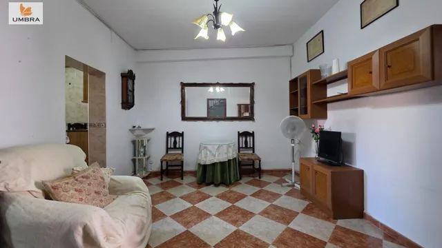 CASA DE 6 DORMITORIOS CON 2 habitaciones EN PLANTA BAJA Y PATIO | VILLAMARTÍN — 9
