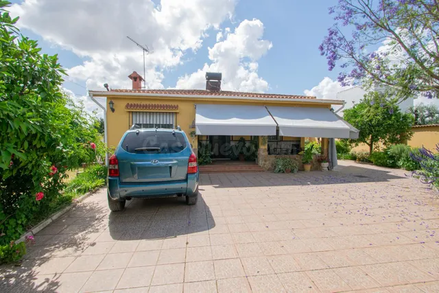 Espectacular Chalet con viviendas independientes - foto 2