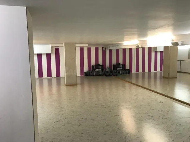 FANTÁSTICO LOCAL DE 544 M2 EN CORNELLA DE LLOBREGAT - foto 2