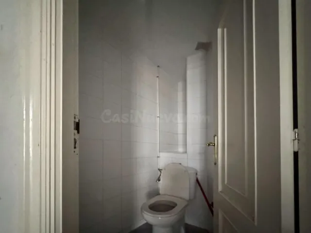 Ubicación estratégica, visibilidad constante y listo para entrar a trabajar. — 10