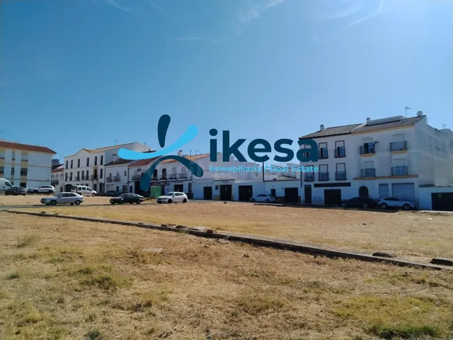 Venta de 15 Suelos Urbanos Residenciales en Avenida Cartaya 
