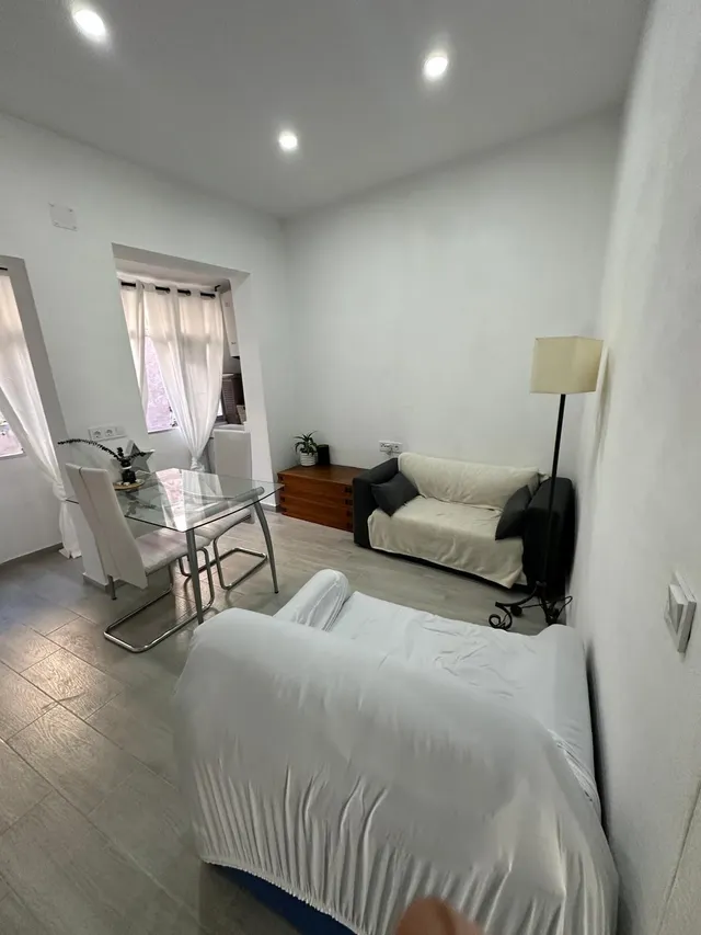 SE VENDE PISO / BUENA ZONA / REFORMADO / A 5 MINUTOS DEL CENTRO / SIN ASCENSOR — 4
