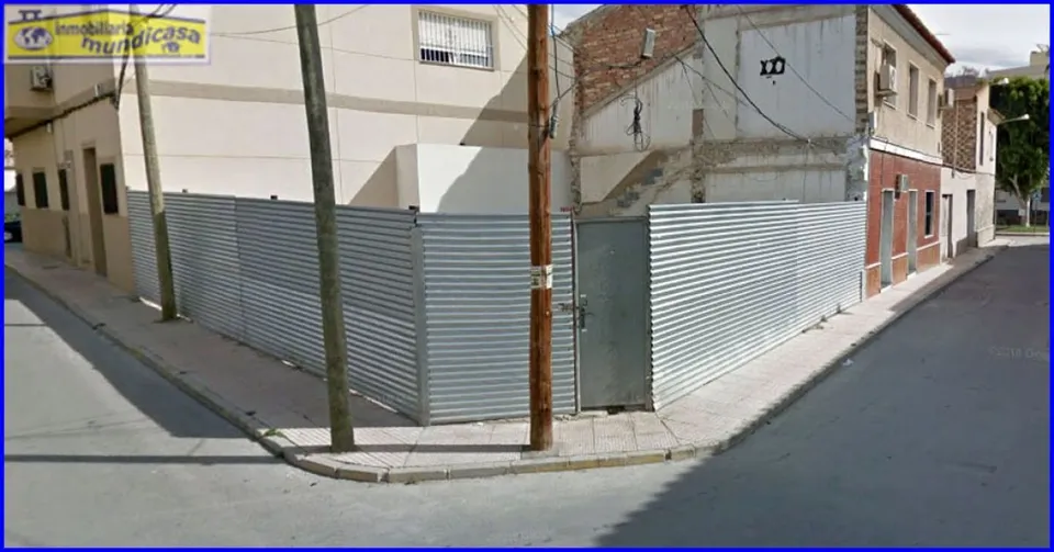 Se vende solar en Santomera