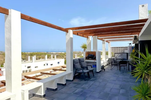 Ático de lujo con vistas panorámicas, jacuzzi privado y gara