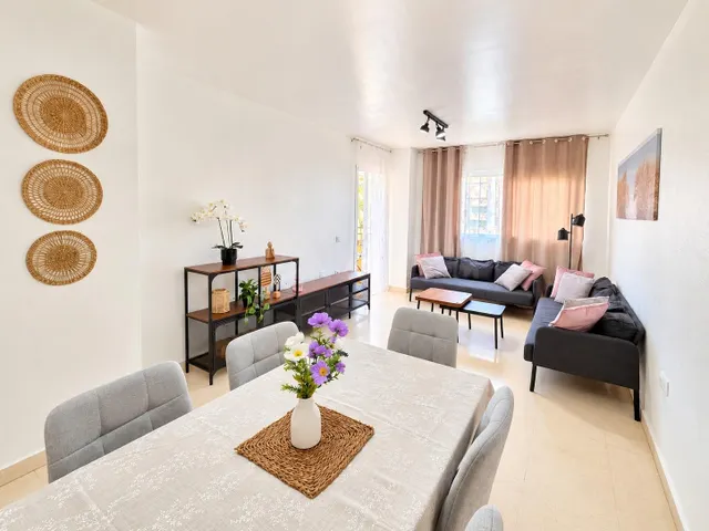 ¡estudia y disfruta de tu nuevo hogar! habitaciones frente a la universidad europea — 2