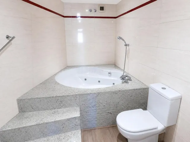 Exclusivo piso con vistas a Montserrat en pleno centro de Manresa — 14
