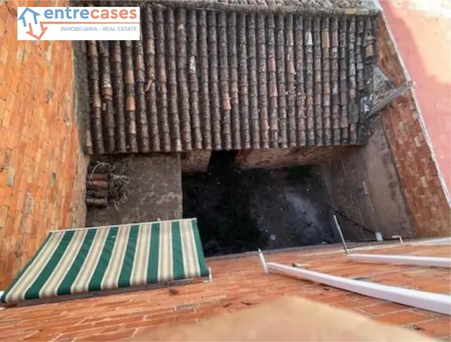CASA Y SOLAR  EN LA PLAYA DE PUERTO DE SAGUNTO. — 41