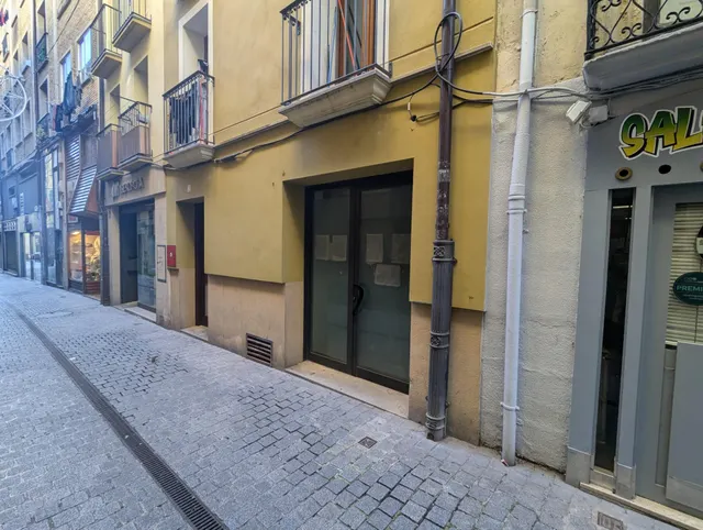 Venta de local comercial en Estella — 5