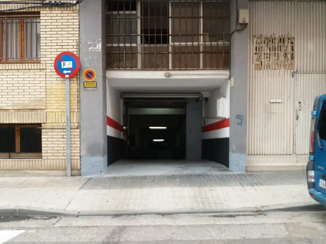 PLAZA DE GARAJE EN SECTOR CUELLAR - C/ GENOVA — 3