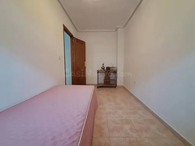 Apartamento acogedor en Torrevieja: 2 dormitorios y patio privado — 5