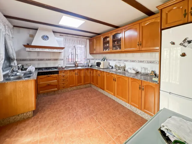 Amplia Casa en Partida la Mota, Castellón - Oportunidad Únic - foto 4