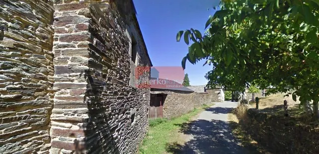 SE VENDE CASA DE PIEDRA SEMI-REFORMADA  CON FINCA CERRADA CERCA DE BÓVEDA — 32