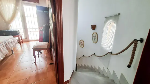 Cuidado chalet en Playa Honda, con piscina y garaje — 24