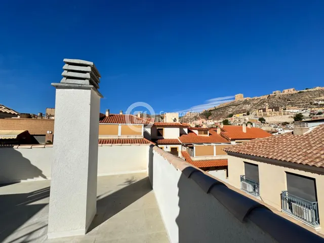 Ático de 2 dormitorios con 2 terrazas en el centro de Lorca — 32