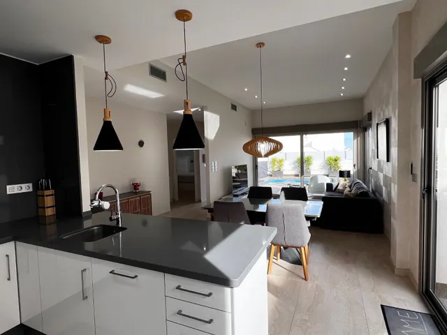 Villa 3 habitaciones 120m² en venta - PAU 26 — 27