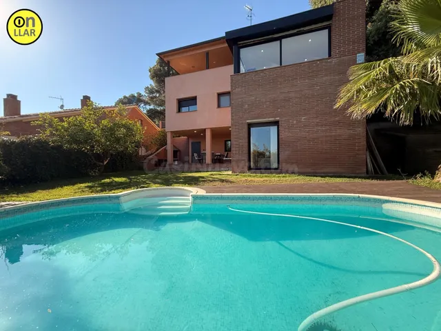 Casa con piscina en l'Ametlla del Vallès (Zona Pinar i Portú - foto 3