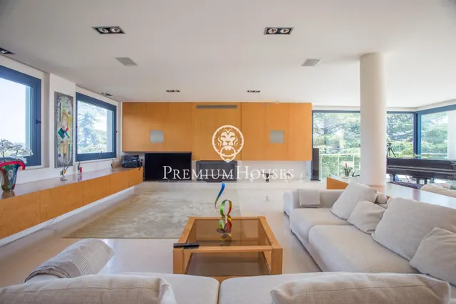 Exclusiva casa en venta con espectaculares vistas al mar y gran privacidad — 11