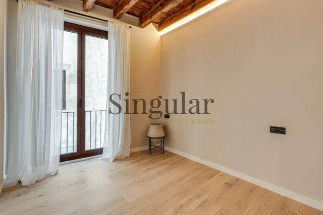 Piso reformado en el corazón del Barrio Gótico de Barcelona — 15