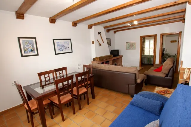Casa de pueblo en Venta en Cortes De La Frontera Málaga - foto 2